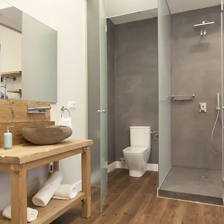 Radha لوسبيتاليت دي يوبريغات