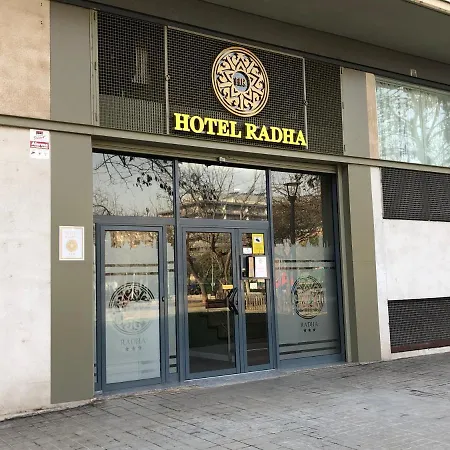 Ξενοδοχείο Radha 3*