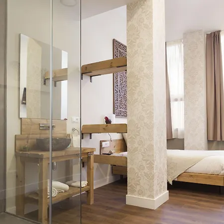 Radha Hotel 3*
